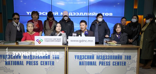 “Ц.Мөнхтуяа гишүүн яагаад орон сууцны төслийг зогсоох гээд байгаа юм бэ”